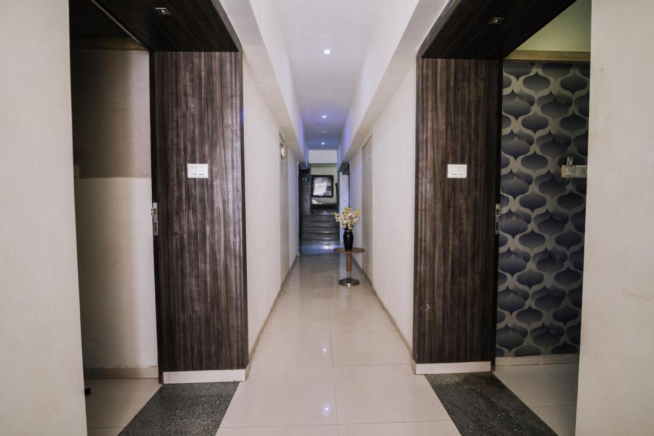 Hotel Monarch Guestline In Midc Rabale, Нави Мумбаи Экстерьер фото